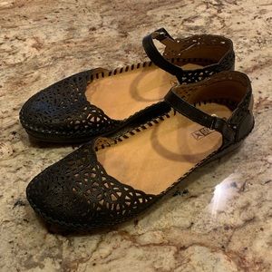 Black Leather Pikolinos size 40.